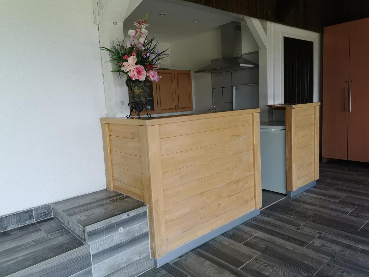 Apartments Tratincica เซลิสเต เดรซิสโก ภายนอก รูปภาพ